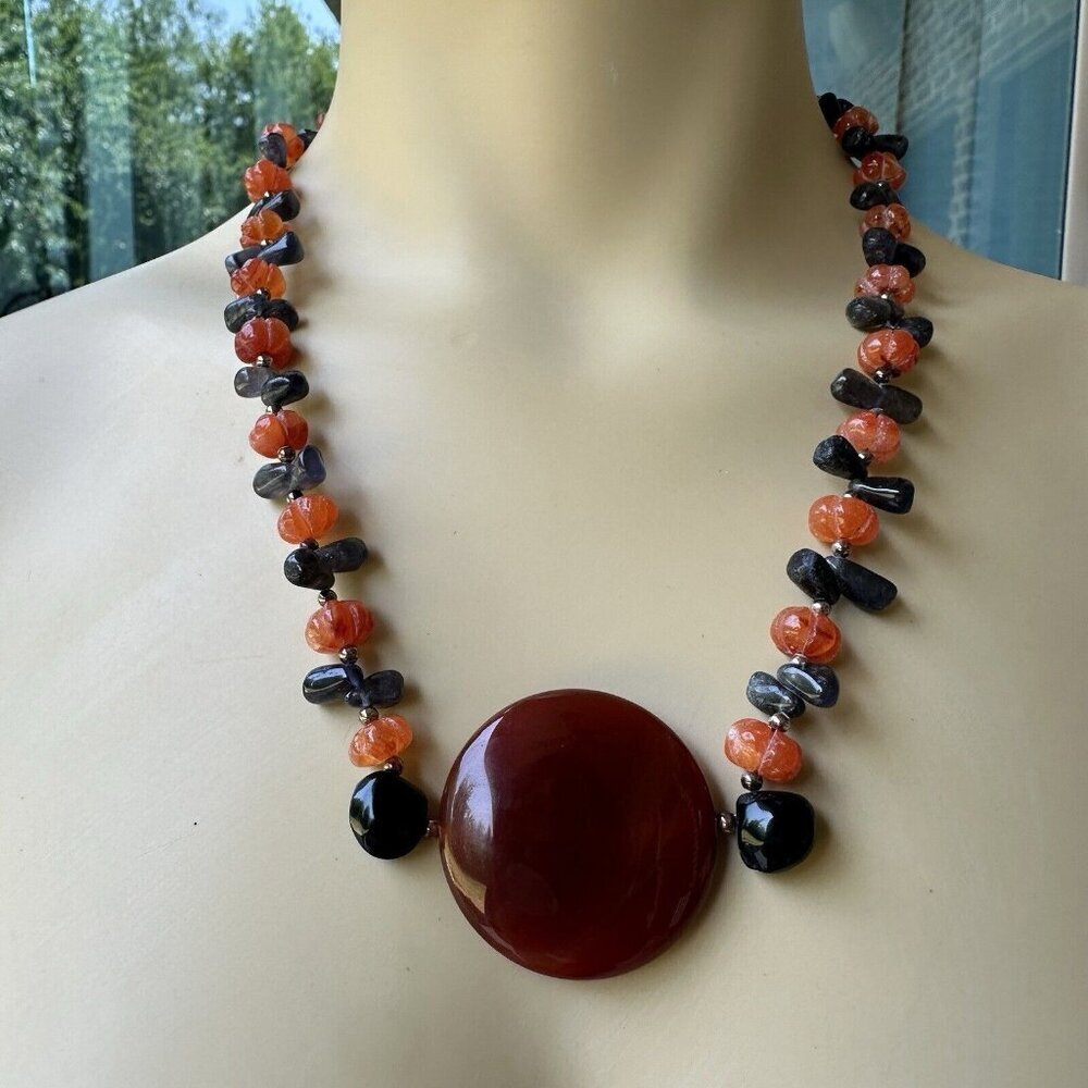 VTG Artisan Disc Pendant Beaded Necklace 20 Inch Carnelian Agate Melon Chip Onyx